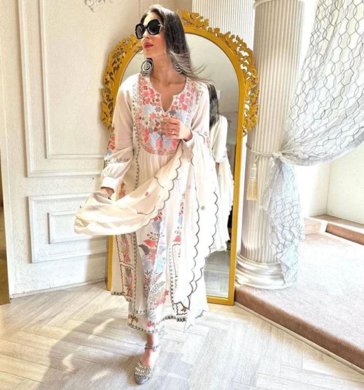 Heavy White Pakistani Three-Piece Fancy Suit with Dupatta